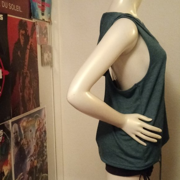 Victoria Secret Hoody tank - Picture 3 of 16